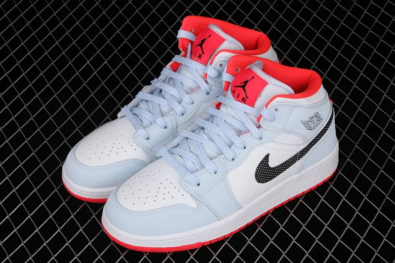 All categories Air Jordan Jordan series basketball shoes Air Jordan 1 Mid Air Jordan 1 Mid AJ1 Joe 1 snowflake ice blue color mid-top basketball shoes 555112-400